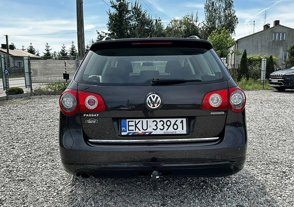 Volkswagen Passat cena 18900 przebieg: 274000, rok produkcji 2010 z Andrychów małe 172